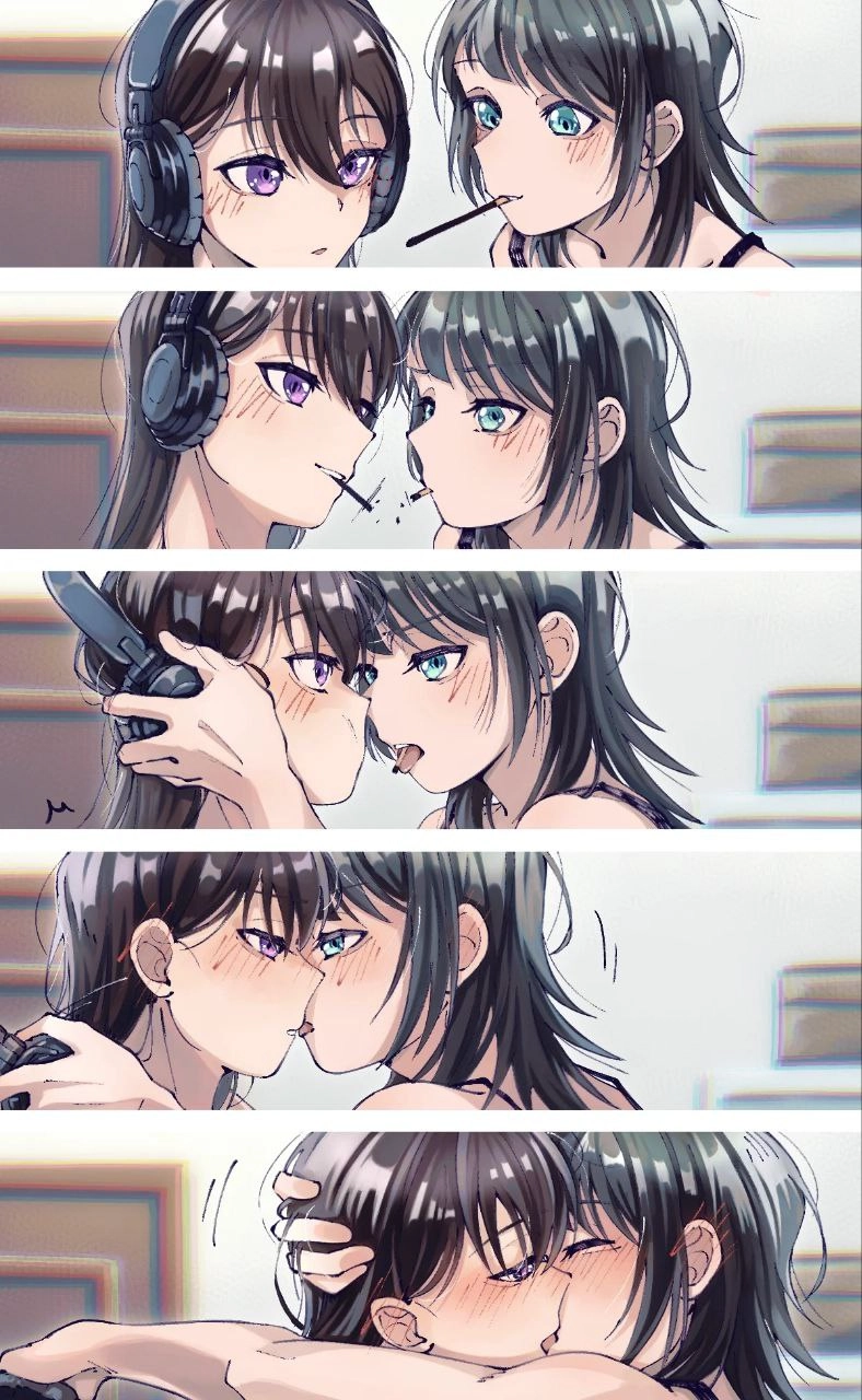 Comic depicting two girls. One of them is holding a pocky stick in her mouth. The other girl grabs the pocky with her mouth from the other side and breaks it. Then the girl who was holding the pocky starts to wear off headphones from the other girl and leans for a kiss. Finally they kiss.